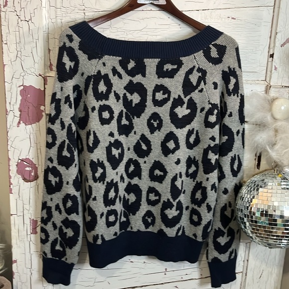 GAP Boat Neck Cheetah Print Sweater Gray & Blue Sz Lg Nylon Wool Acrylic - Picture 4 of 5